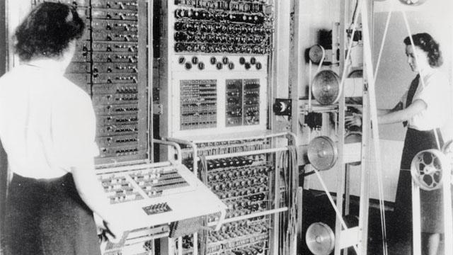 Mujeres-servicio-naval-británico-Bletchley-Park-1942-Colossus-computadora-programable-Segunda-Guerra-Mundial-Turing
