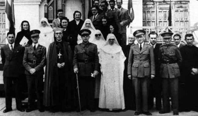 prisión de Burgos-1942-obispo-monja-militar-genuina raza española-presos políticos-España-franquismo